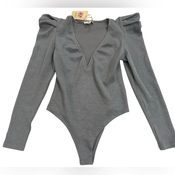 NwT Entro Women’s Bodysuit Grey Flared Shoulders Long Sleeve Ribbed Size Large - Picture 1 of 8
